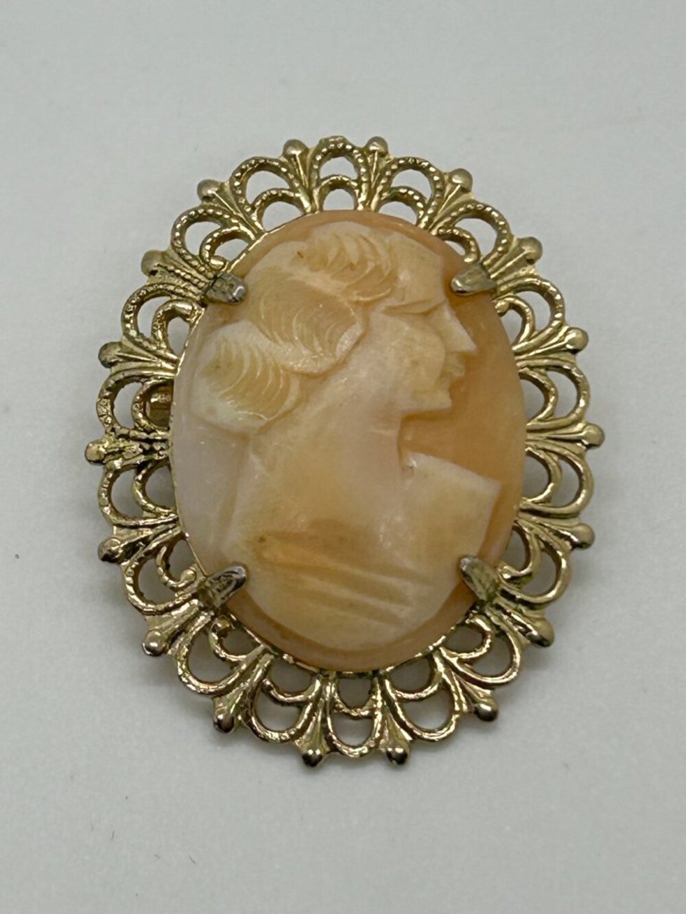 Coro Carved Shell Cameo Brooch Gold-Tone Oval 1950s Bridal Vintage - Picture 4 of 16